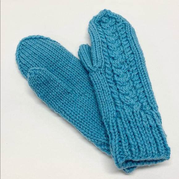 NWT Hand Knit Mommy and Me Winter Set